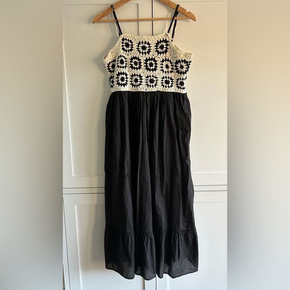 Rebellion Black and Cream Crochet Top Black Bottom Sleeveless Lined Dress Sz  M